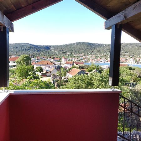 Guest House Maslina Vinišće 외부 사진