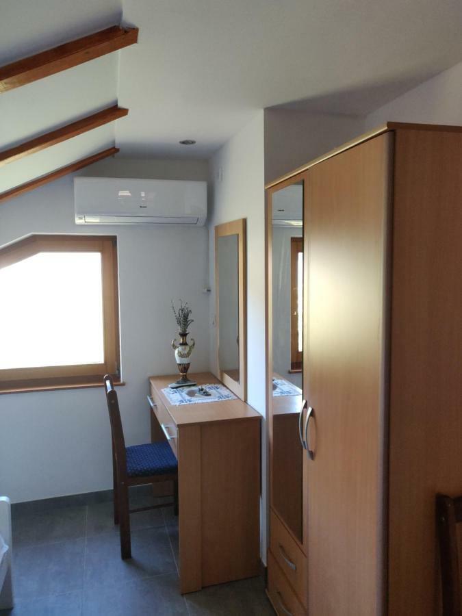 Guest House Maslina Vinišće 외부 사진