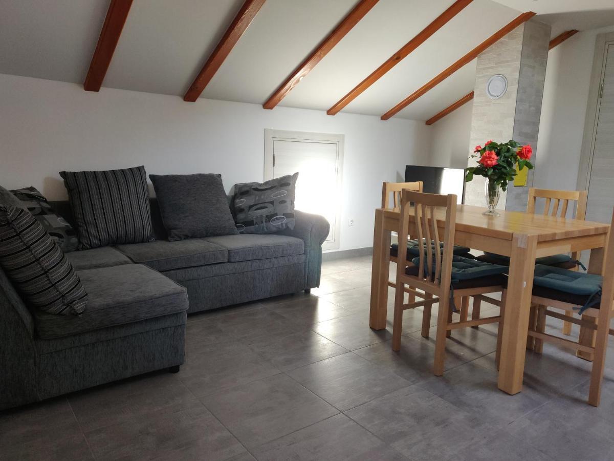 Guest House Maslina Vinišće 외부 사진